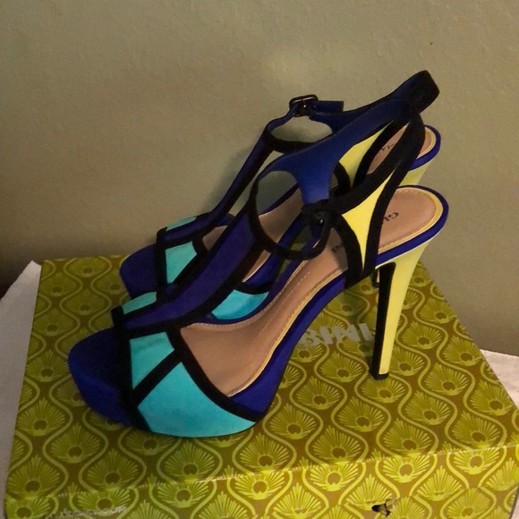 No flaws,No trading, Have original box - Picture 3 of 3